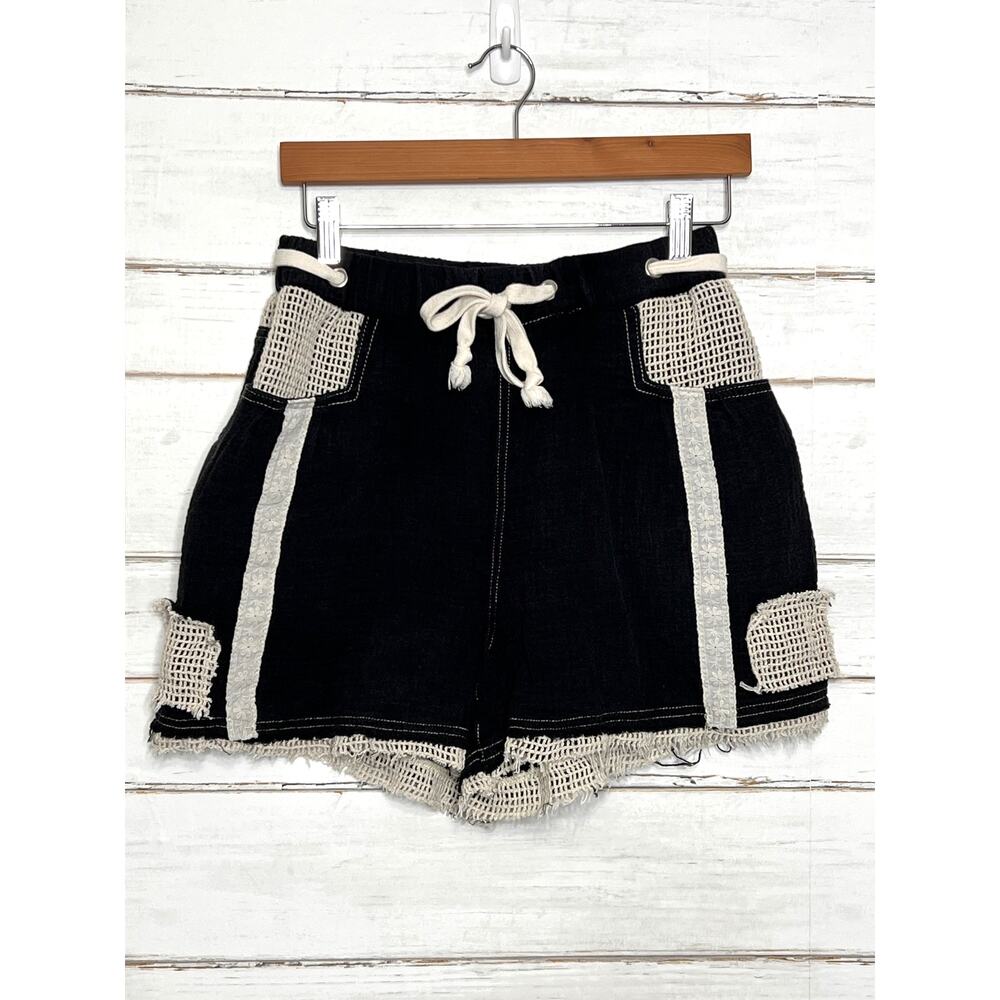 POL Black Cotton Crochet Trim Shorts Size Small Boho Drawstring Pockets